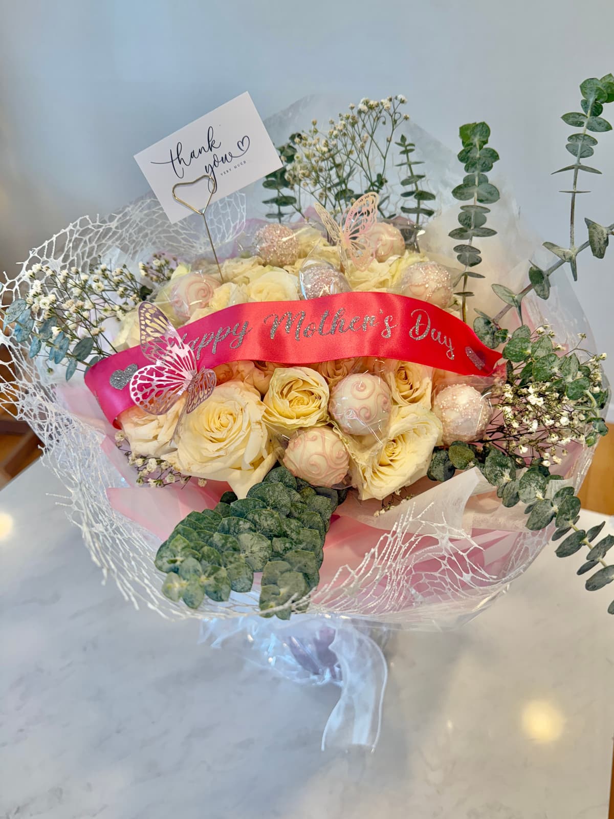 Cakepop & Rose Bouquet