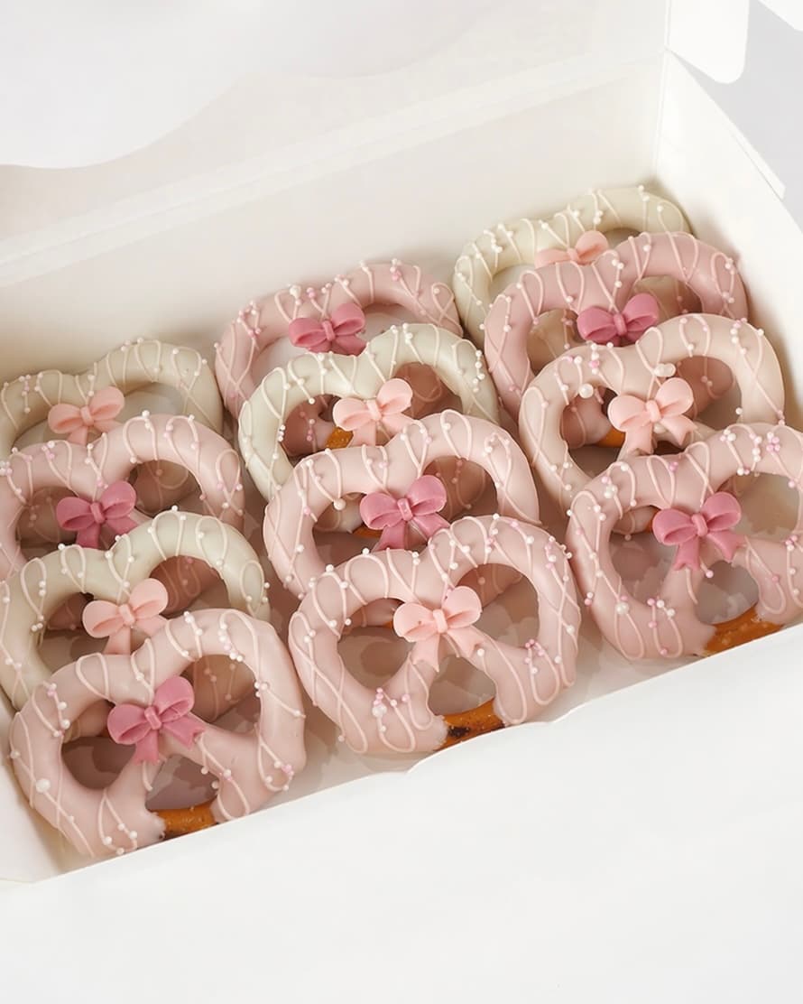 Twisted Pretzels (1 Dozen)